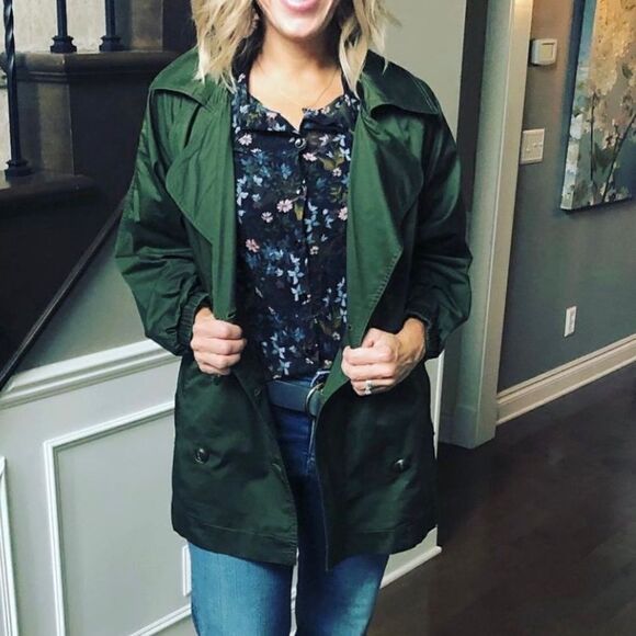 👚Cabi Floret Black Floral Ruffle Collar Button Long Sleeve Blouse Sz Small NWOT - Picture 7 of 10